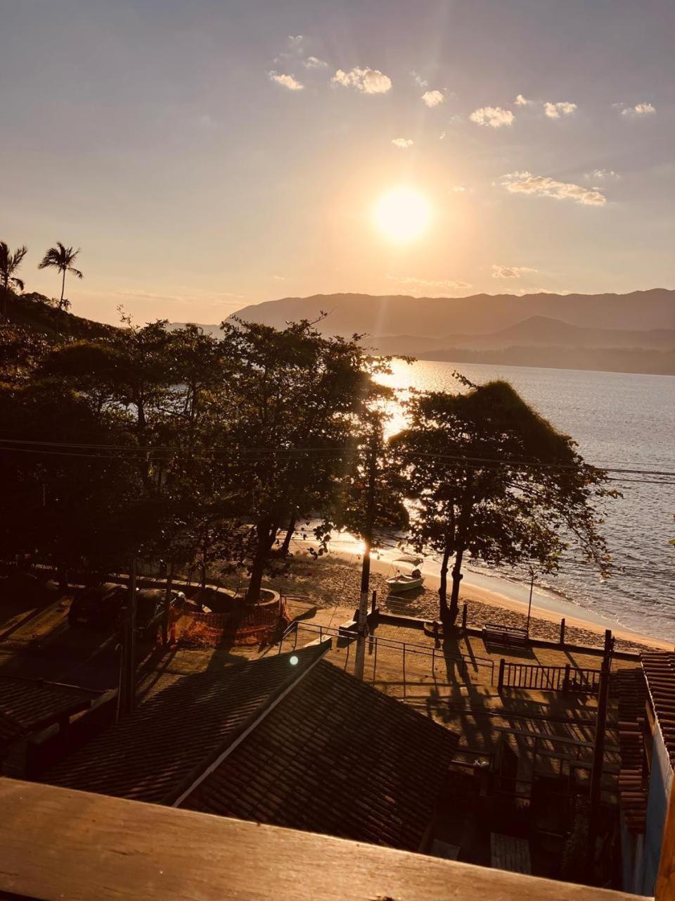 Yellow House Beira Mar Portinho Villa Ilhabela Bagian luar foto